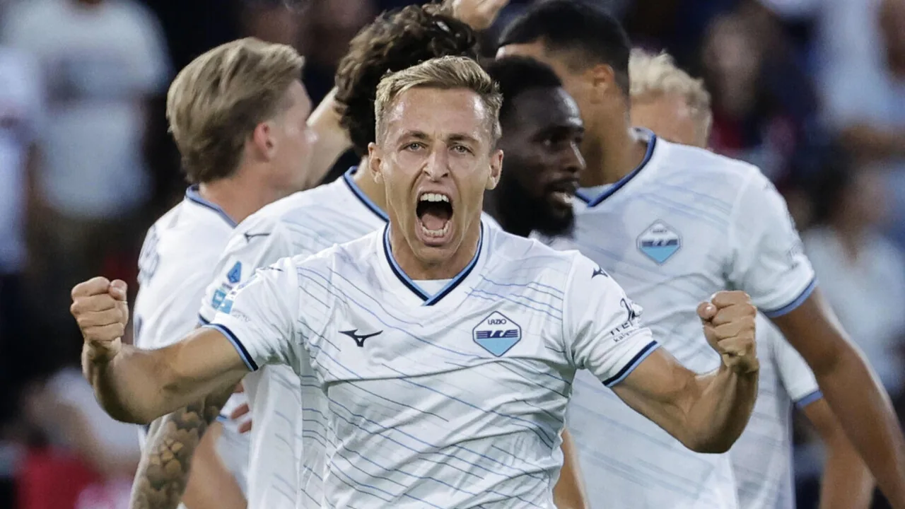 Pioggia di cartellini gialli, nessun rosso e gol di Dia annullato: la moviola di Bologna-Lazio - Corriere dello Sport
